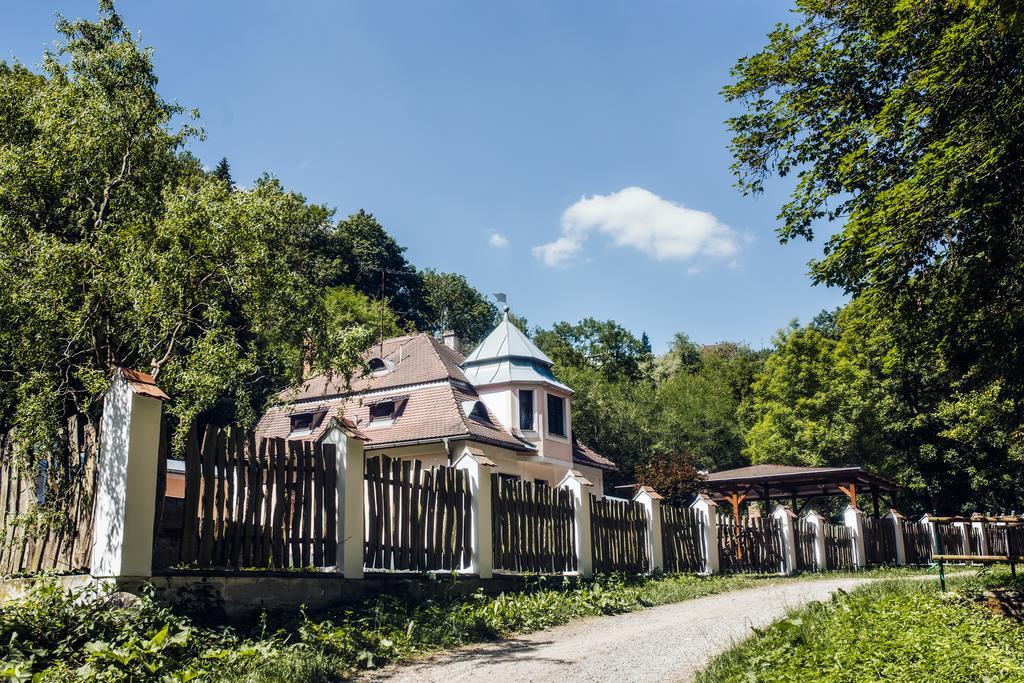 Spaleny Mlyn V Narodnim Parku Podyji Hotell Znojmo Exteriör bild